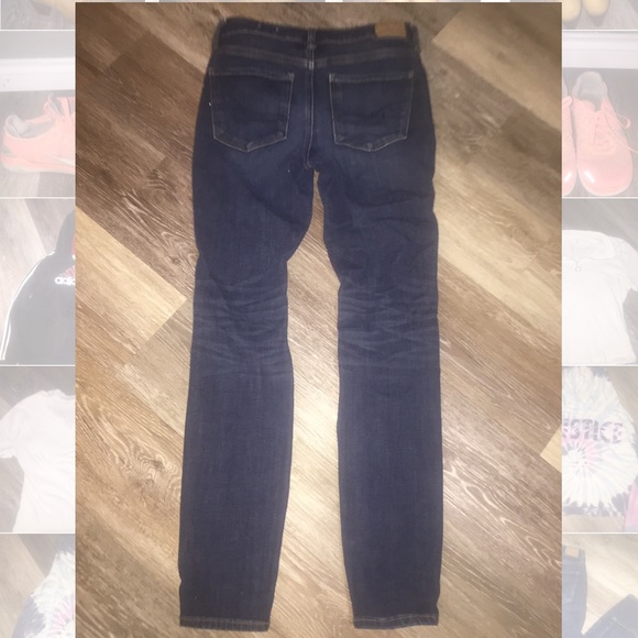 American Eagle Ripped Jeans - Picture 2 of 3